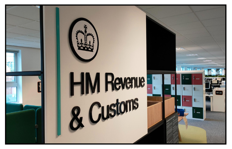 HMRC Telephone Number Free 0800 – Complete UK Guide to 0345 Numbers and Opening Times